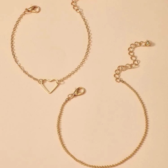 💕3/$30 2pc hollow heart bracelet - Picture 2 of 3